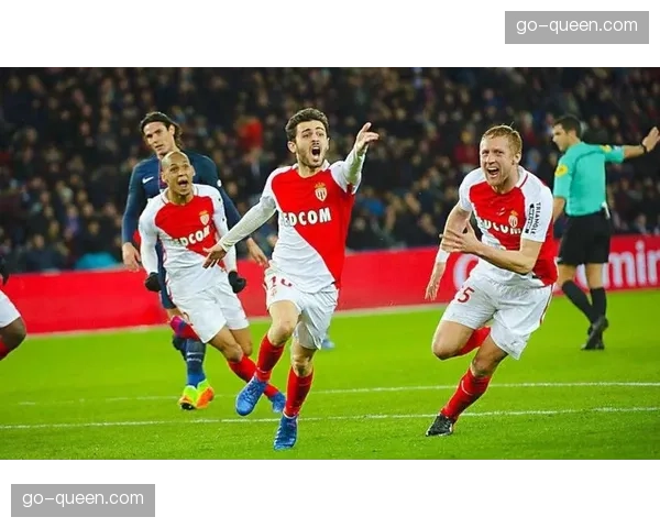 兰斯0-0摩纳哥，赛后报告指出全场最佳机会来自一次任意球中柱