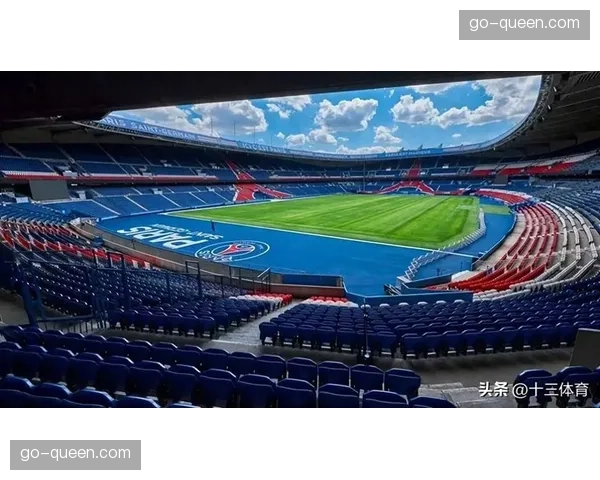 王子公园球场测试新型智能角旗杆，可即时判断球权归属